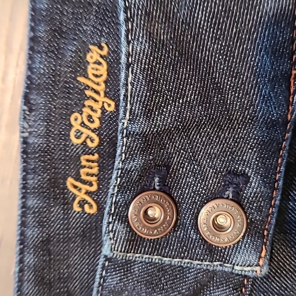 Ann Taylor Modern Fit Lindsay Waist | Dark Wash Size 4 Jeans - Picture 5 of 8